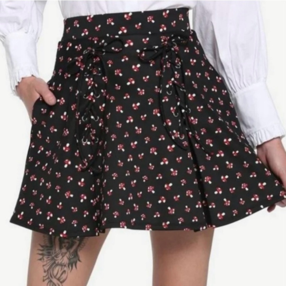 Hot Topic Mushroom Lace-up Skater Skirt Small Black Red Cosplay